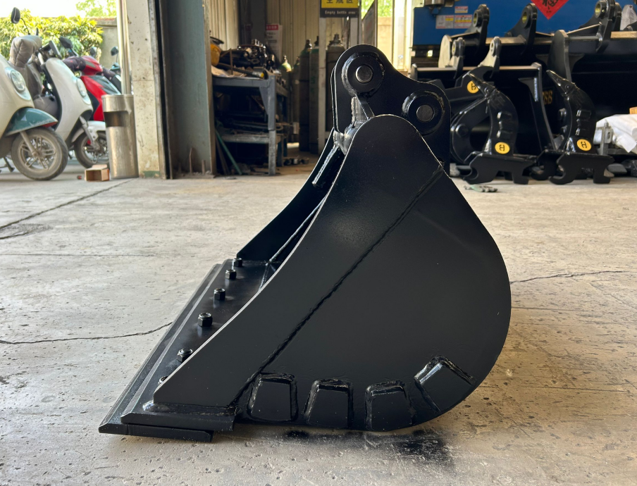 Close-up of 32" Clean up Bucket Fits Bobcat E20 Pin Grabber - tough and durable heavy equipment.