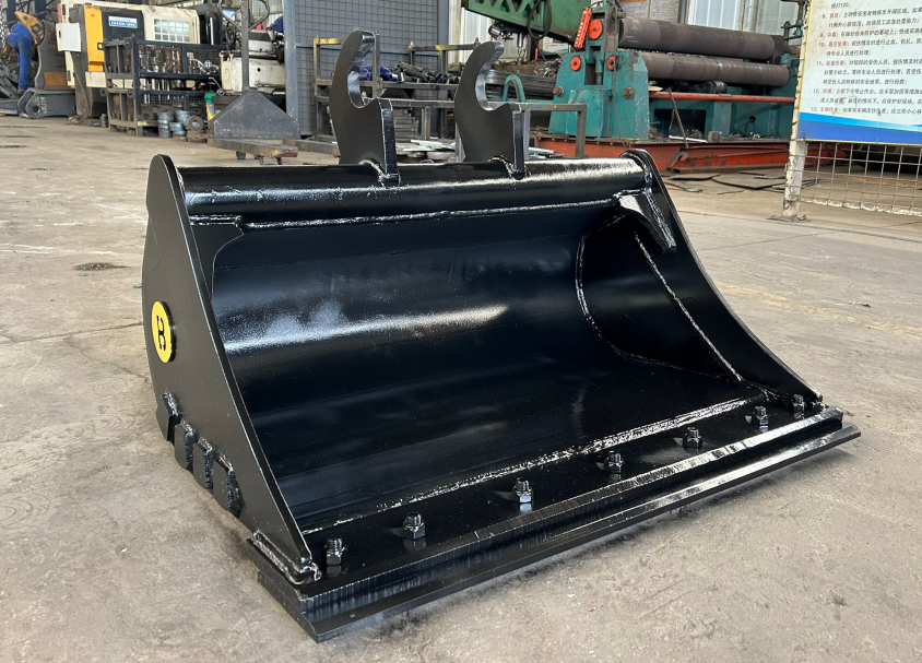 Top-quality 36" Clean up Bucket Fits Kubota 35 Wedge Coupler designed for heavy-duty performance.