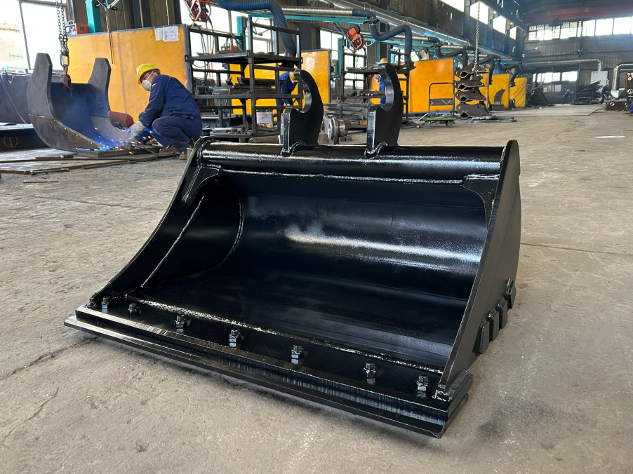 Heavy equipment - 36" Clean up Bucket 2.5 - 5 ton Excavator - Wedge - Pins - X Change sold by Bully Dog Equipment.