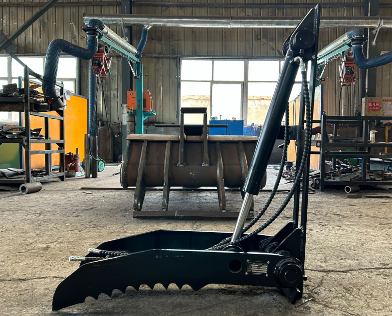 Excavator Attachments - 36" Hydraulic Thumb Kit