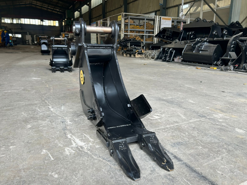 Durable 10" Excavator Trenching Bucket 1.7 Ton - 2.5 Ton Excavator - heavy equipment from Bully Dog Equipment.