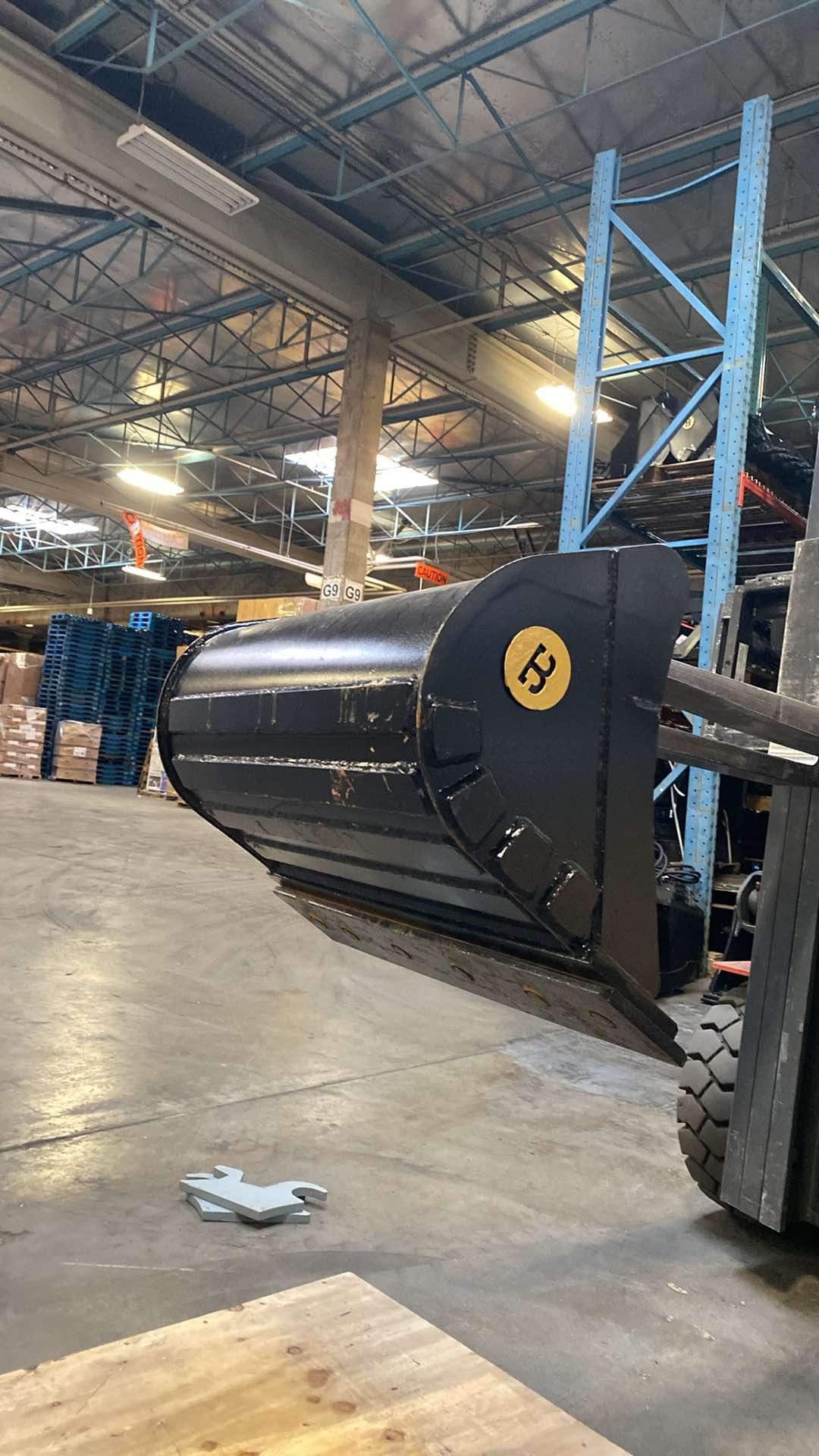 36" Clean up Bucket 2.5 - 5 ton Excavator - Wedge - Pins - X Change - construction equipment available in Vancouver, BC.