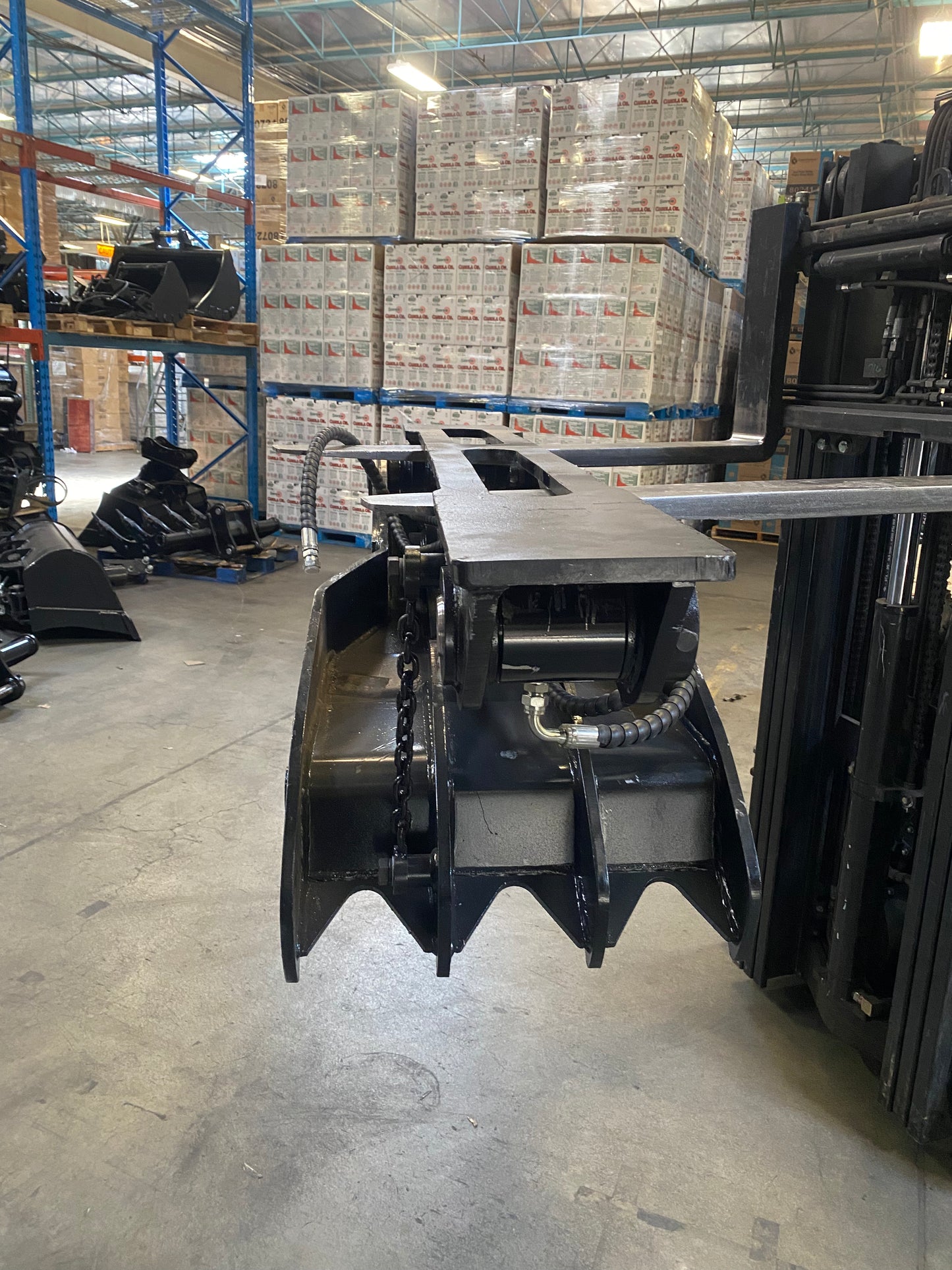 Excavator Attachment - 60" Hydraulic Thumb for 17-25 Ton Excavator