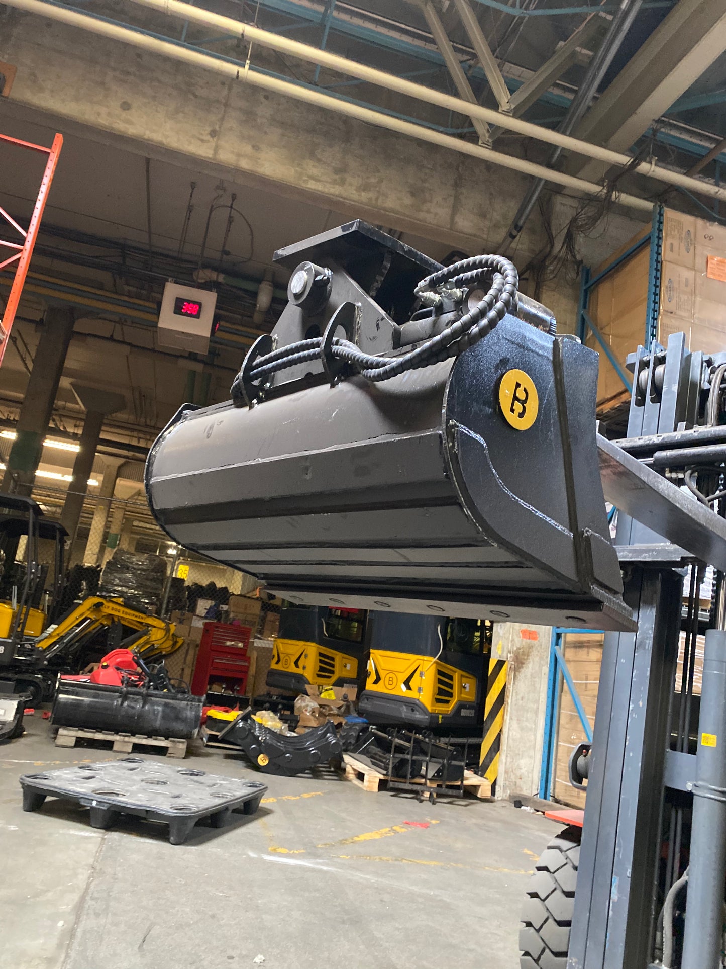 Image of 36"  Tilt Bucket / Wrist Bucket fits 2.5 Ton - 5 Ton Excavator Wedge, X- Change and Pin Couplers from Bully Dog Equipment.