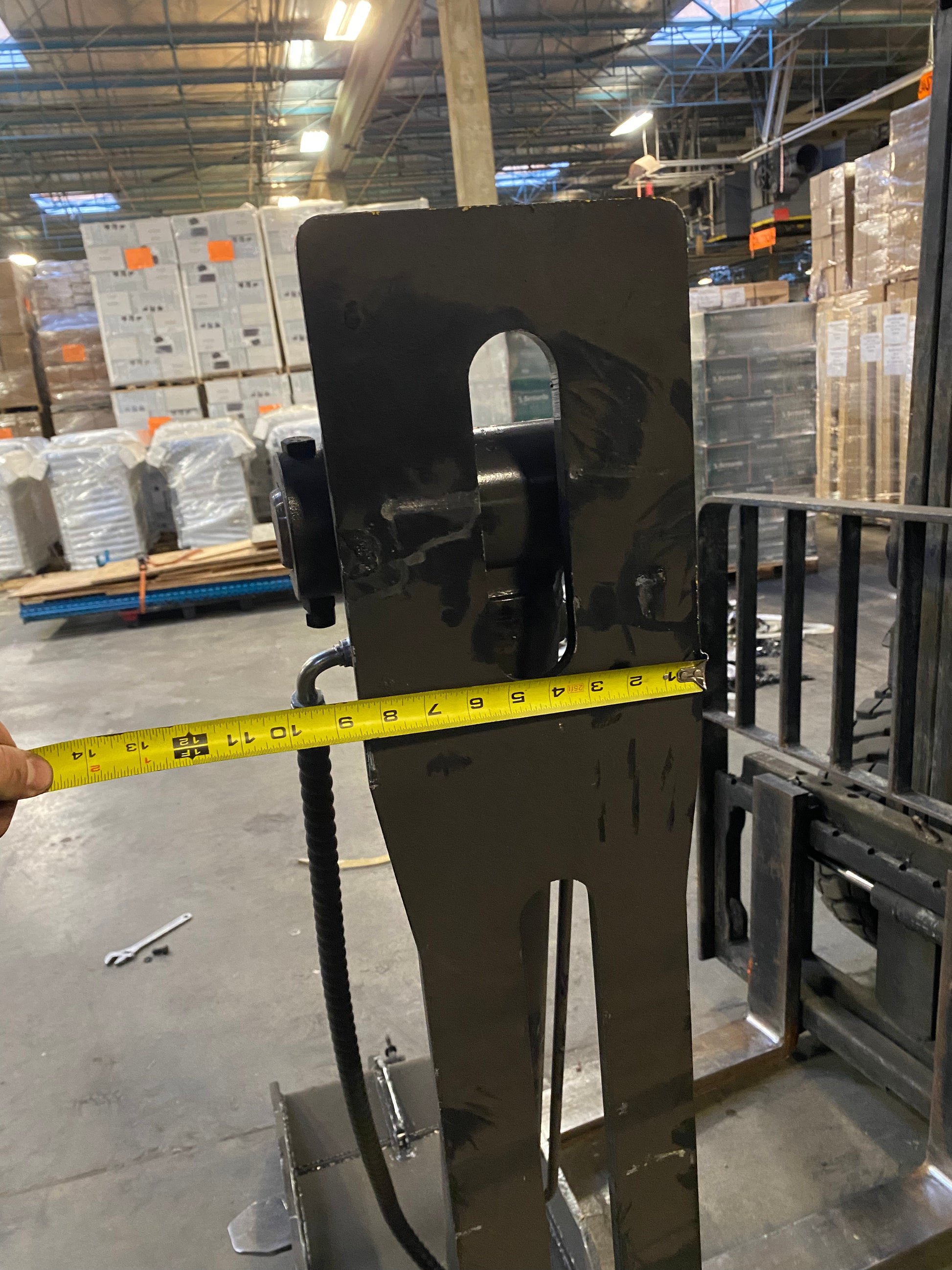 Image of 45" Hydraulic Thumb for 8 - 12 Ton Excavator from Bully Dog Equipment.