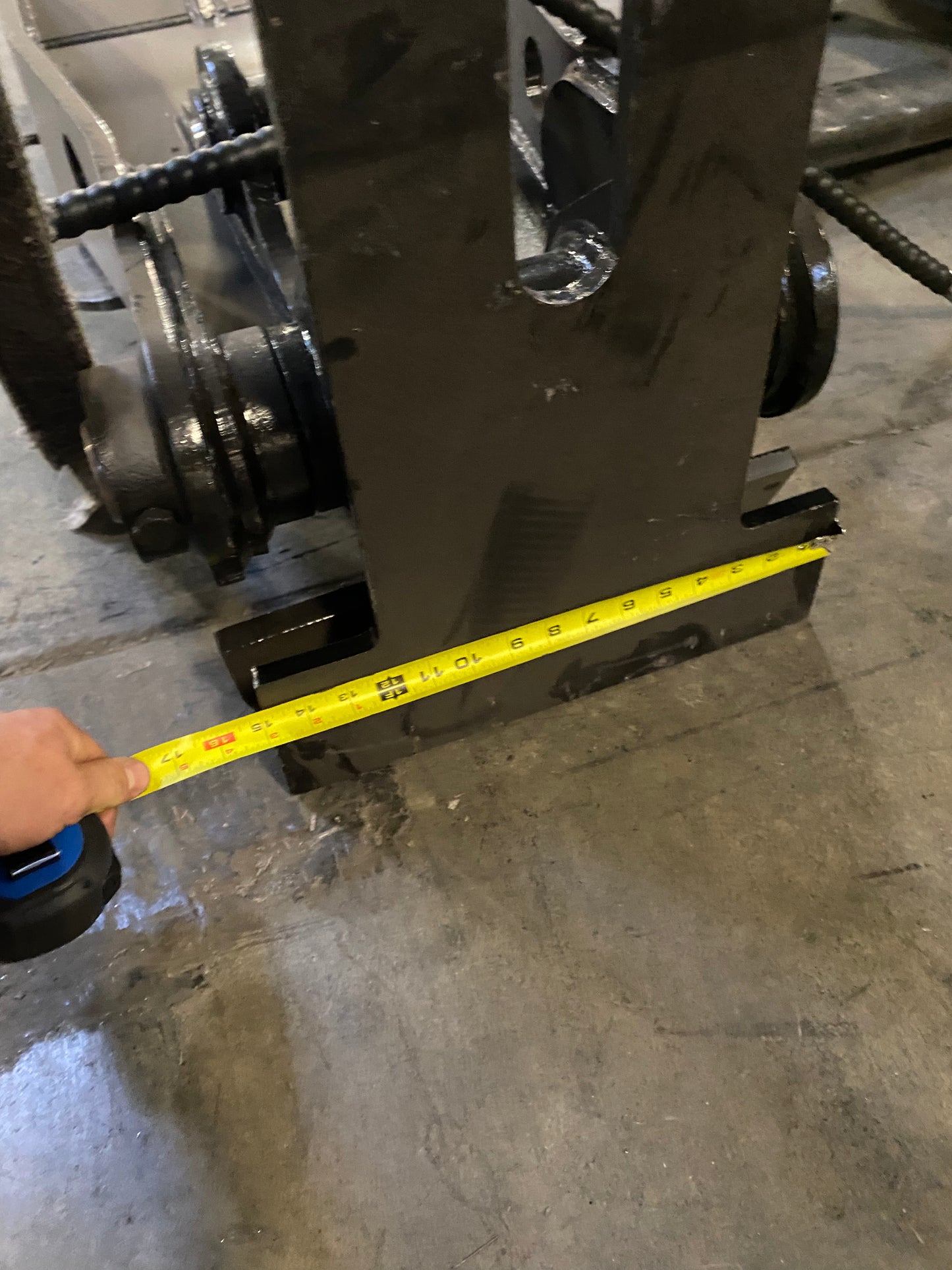 Image of 45" Hydraulic Thumb for 8 - 12 Ton Excavator from Bully Dog Equipment.