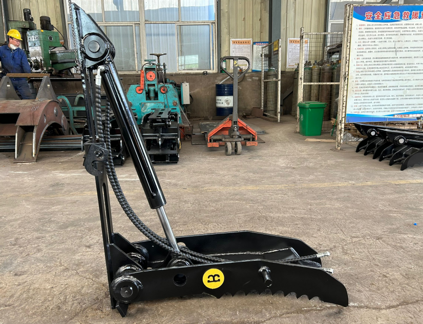 Excavator Attachments - 36" Hydraulic Thumb Kit
