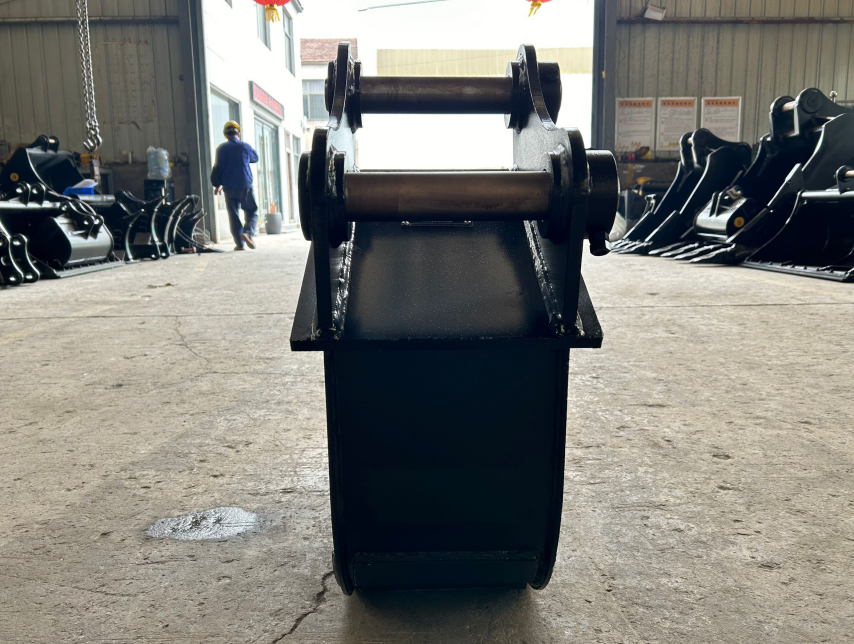 High-quality 18" Excavator Trenching Bucket for 4 Ton - 6 Ton Excavator available at Bully Dog Equipment.