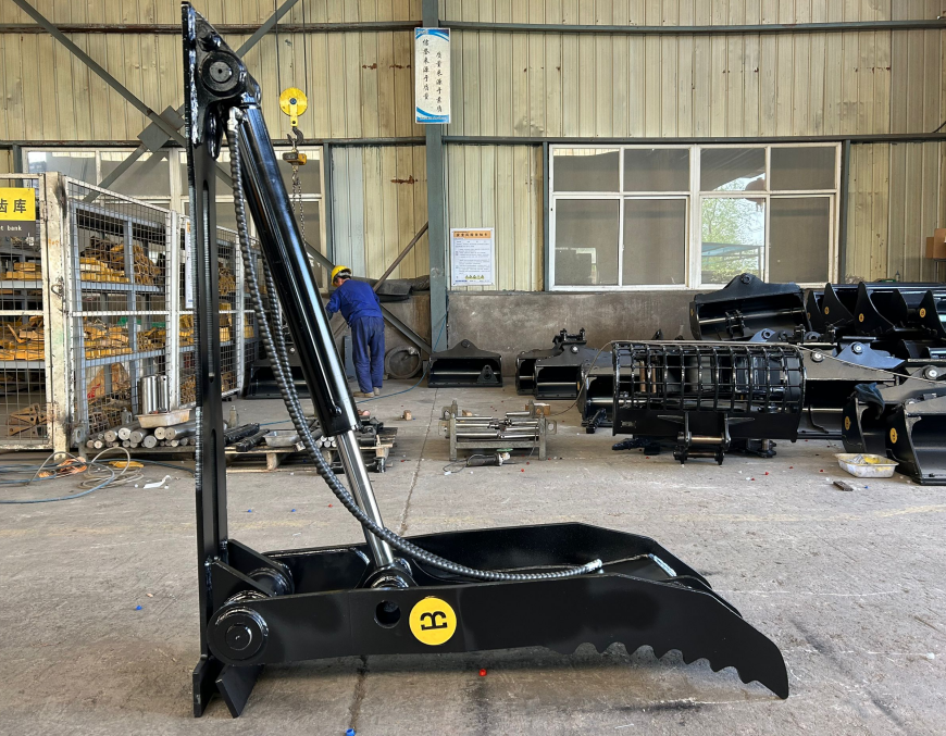 Durable 50" Hydraulic Thumb for 12-17 Ton Excavator Attachment - heavy equipment from Bully Dog Equipment.