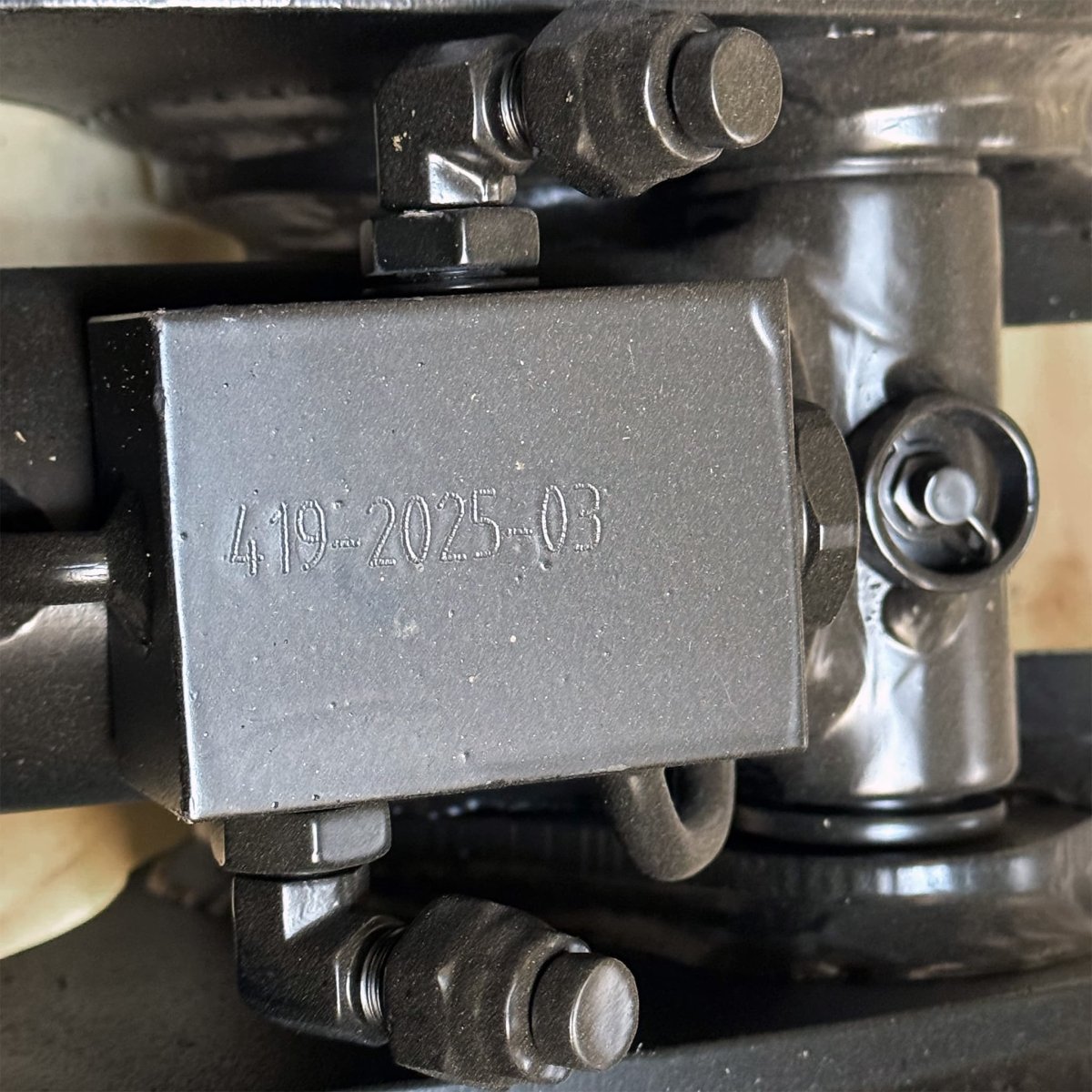 Quick Hitch Pin Grabber, 7 ton – 10 ton Excavator - Hydraulic - Caterpillar 307–308 pins - Bully Dog Equipment