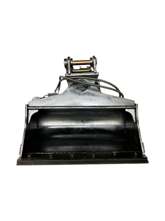32" Tilt Bucket fits 1.7 Ton - 3 Ton Excavator Wedge, X- Change and Pin Couplers for sale at Bully Dog Equipment in Vancouver, BC.