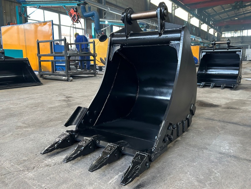 Top-quality 18" Excavator Digging Bucket for 3 Ton - 6 Ton Excavator designed for heavy-duty performance.