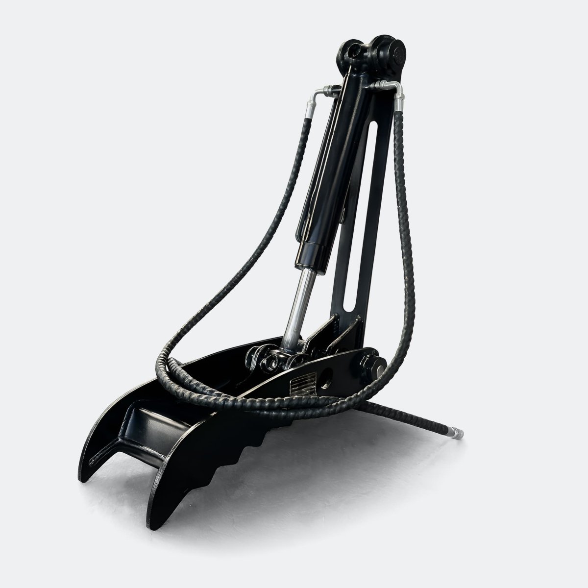 24" Hydraulic Thumb, 2 ton – 3 ton Excavator - Bully Dog Equipment