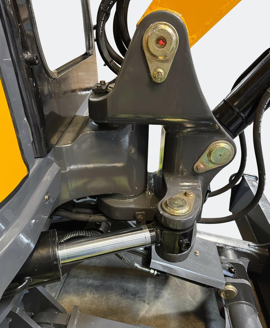 7 ton Closed Cab Excavator with Kubota Diesel Engine and in Cab Heater - Bully Dog Equipment