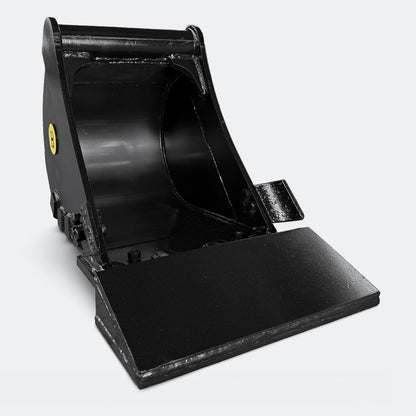 Excavator Bucket: 18" Digging Bucket, 5 ton – 6 ton Excavator - John Deere 50–60 wedge (WBM 50) - Bully Dog Equipment