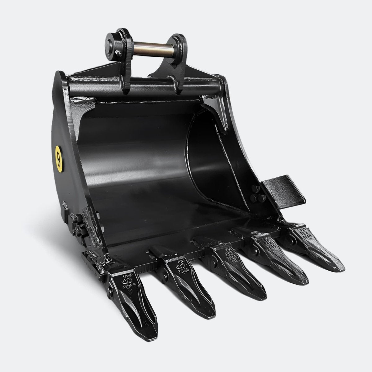 Excavator Bucket: Digging Bucket, 2 ton – 4 ton Excavator - 17" - Yanmar 26–40 pins - Bully Dog Equipment