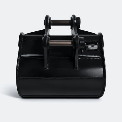 Excavator Bucket: Digging Bucket, 2 ton – 4 ton Excavator - 17" - Yanmar 26–40 pins - Bully Dog Equipment