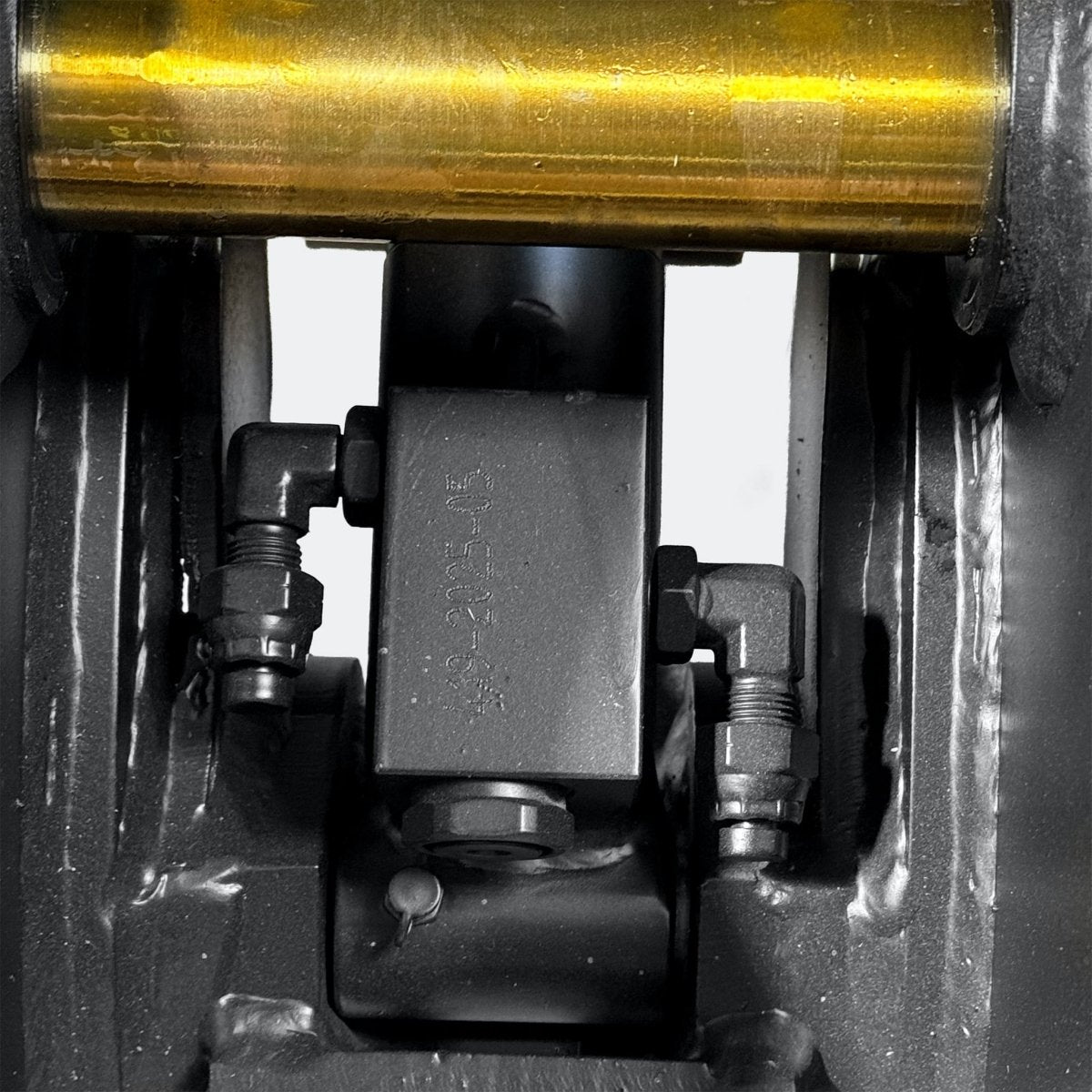 Quick Hitch Pin Grabber, 1.8 ton – 2.5 ton Excavator - Hydraulic - Caterpillar 301–302 pins - Bully Dog Equipment